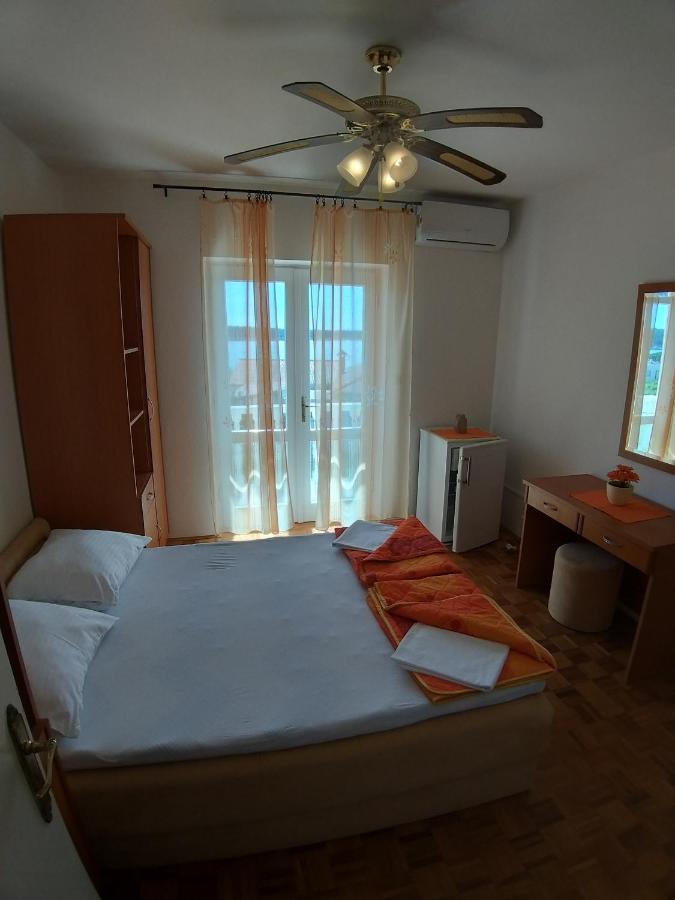 Balen Guest House Rab Town Eksteriør billede